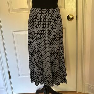 Anne Klein Skirt Size S A-line Circle Skirt Black and White